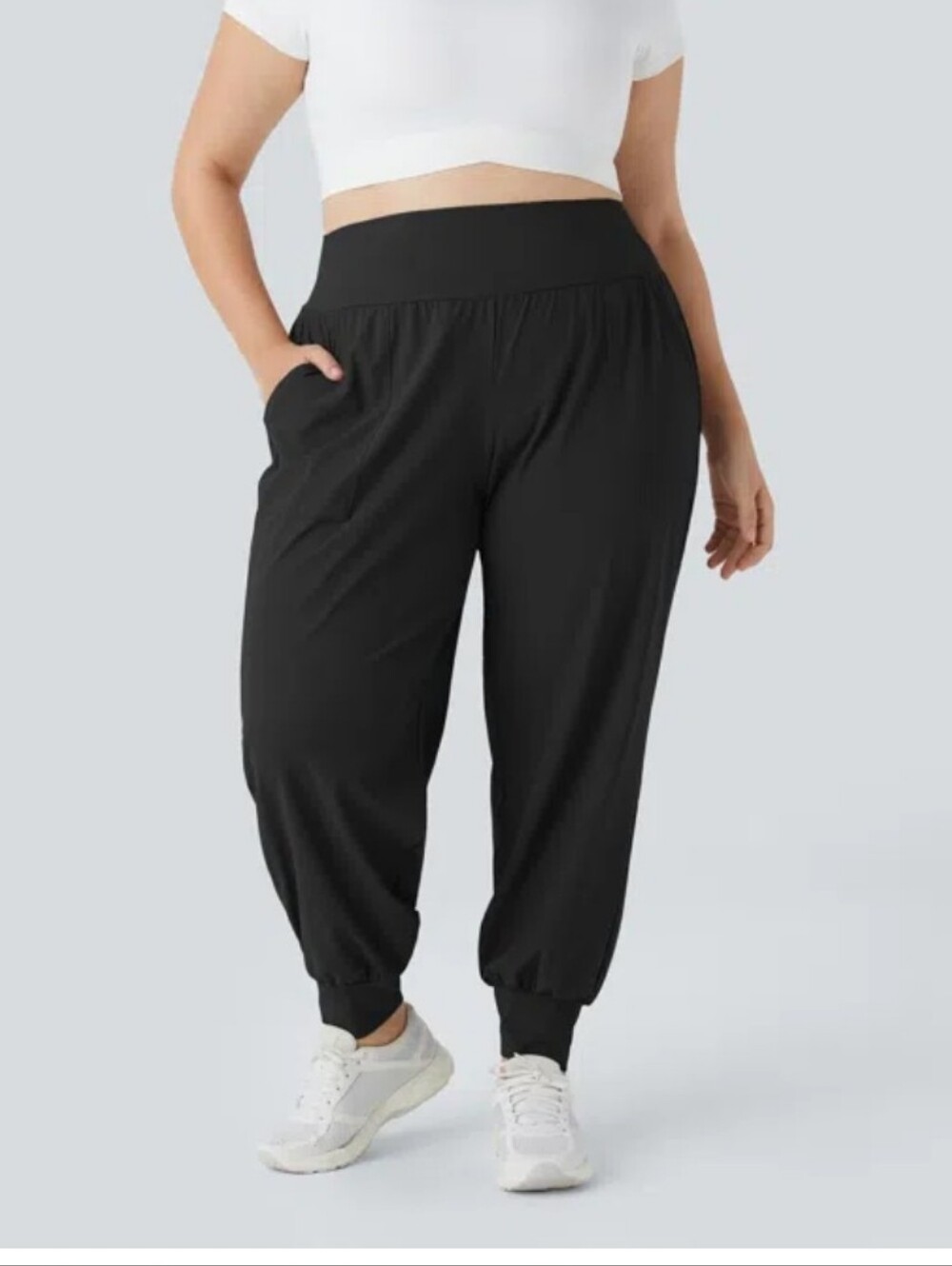HALARA HIGH WAISTED BLACK JOGGERS. 1X . FITTED ANKLE CUFF. NWOT